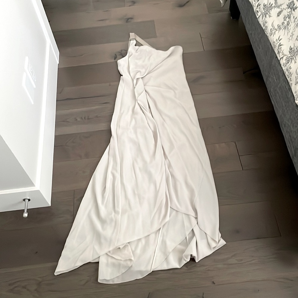 BCBGMaxazria Runway | off white asymmetrical dress